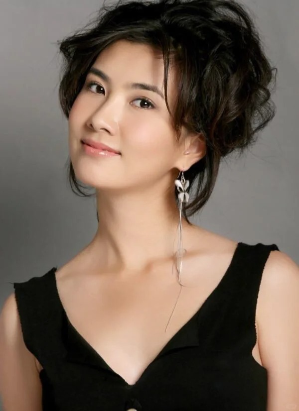 边潇潇个人资料