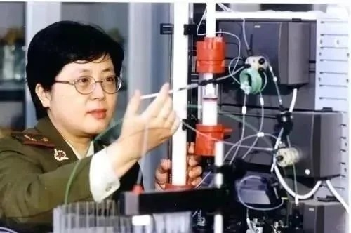 陈薇薇个人资料