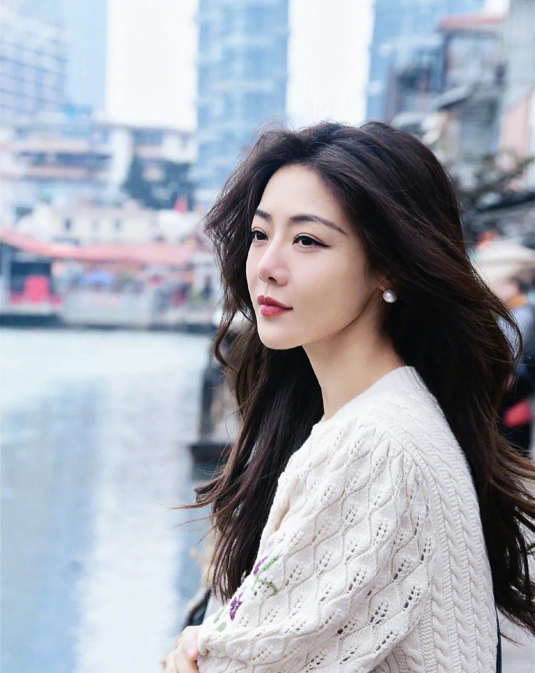 邓家佳个人资料