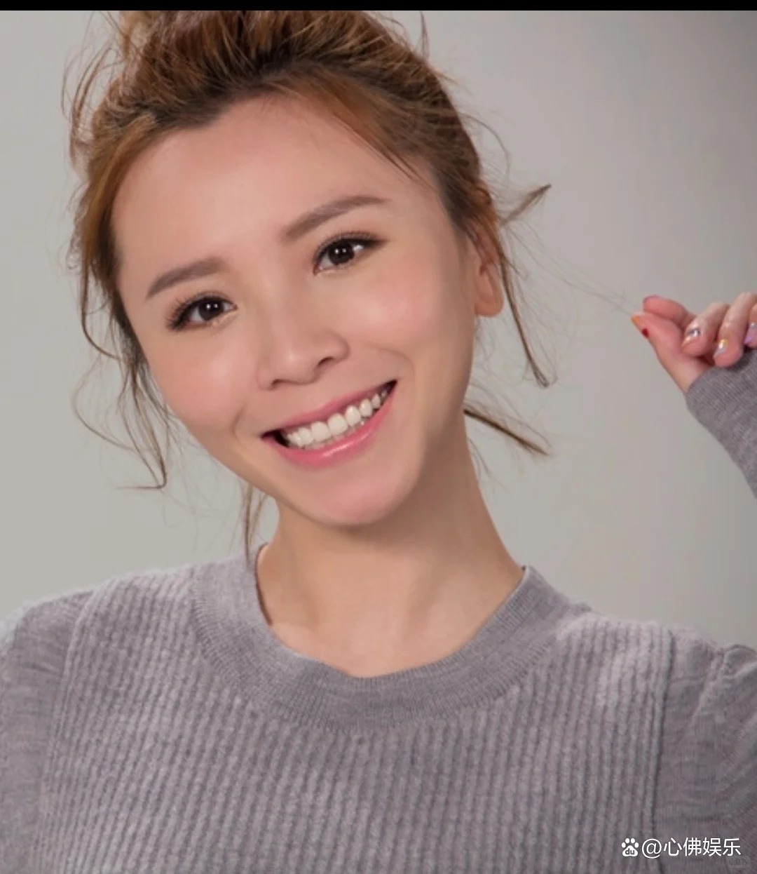 黄雅莉个人资料